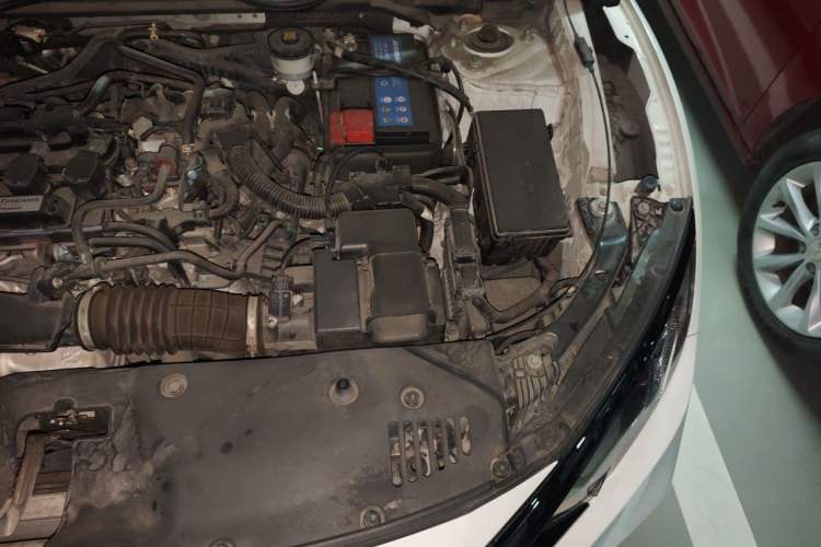 Used Honda Civic 2019 220TURBO CVT Dynamic Edition China VI Emission Standard Engine Bay Left
