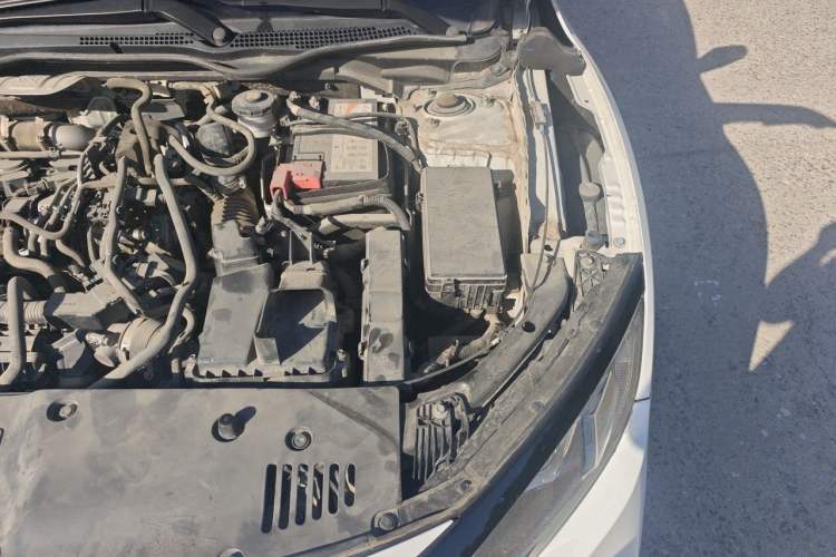 Used Honda Civic 2019 180TURBO CVT Shangdong Edition China VI Engine Bay Left