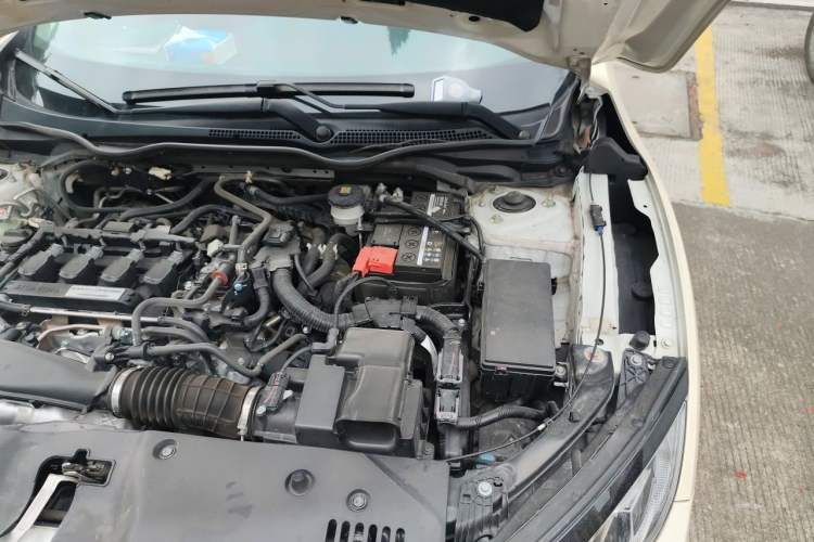 Used Honda Civic 2019 220TURBO CVT Dynamic Edition China VI Engine Bay Left