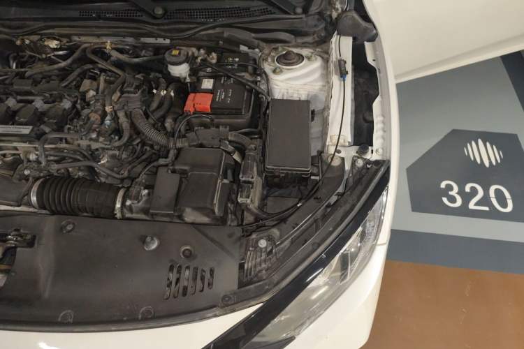 Used Honda Civic 2019 220TURBO CVT Dynamic Edition China VI Engine Bay Left