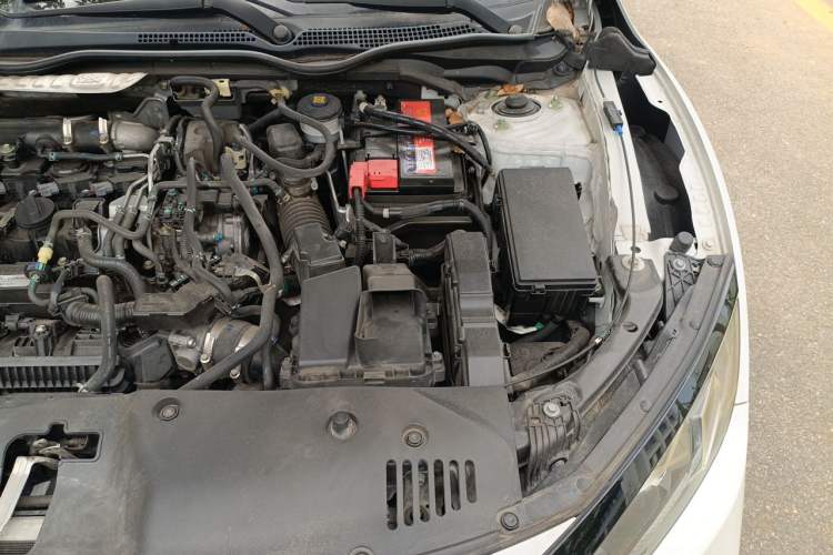 Used Honda Civic 2019 180TURBO CVT Shangyue Edition China V Emission Standard Engine Bay Left