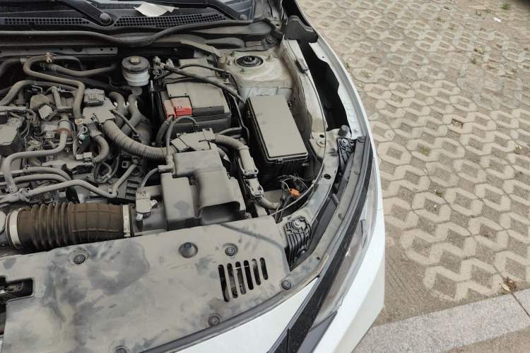 Used Honda Civic 2019 220TURBO Manual Jinkong Edition China VI Engine Bay Left