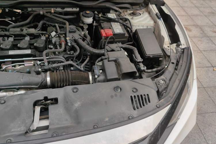 Used Honda Civic 2019 220TURBO CVT Dynamic Edition China VI Engine Bay Left