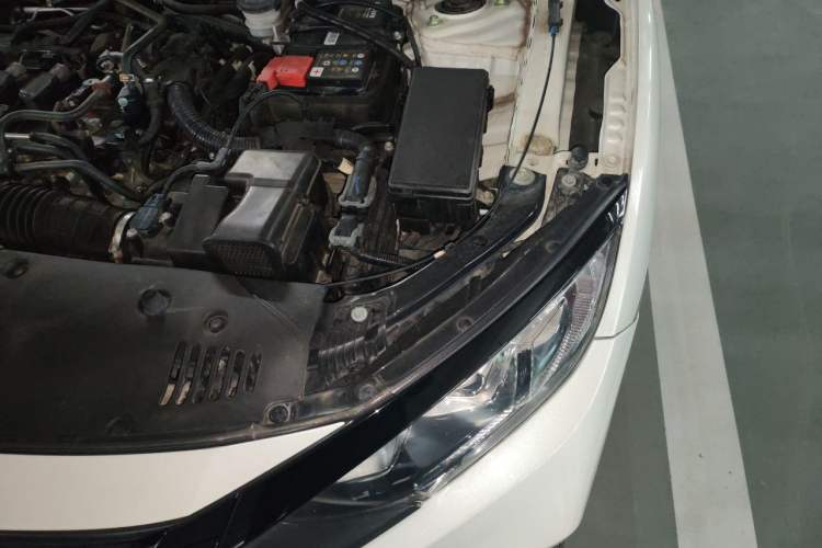 Used Honda Civic 2019 220TURBO CVT Dynamic Edition China VI Engine Bay Left