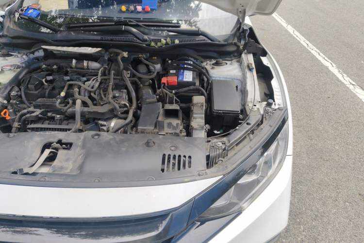 Used Honda Civic 2019 180TURBO CVT Shangdong Edition China VI Engine Bay Left