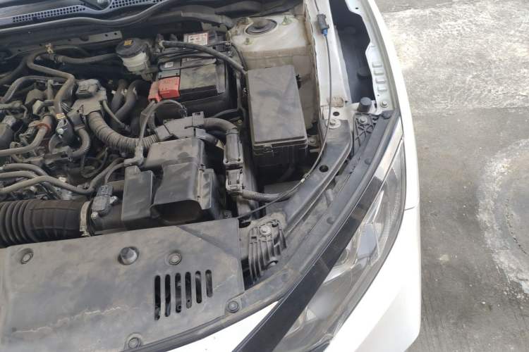 Used Honda Civic 2019 220TURBO CVT Dynamic Edition China VI Engine Bay Left