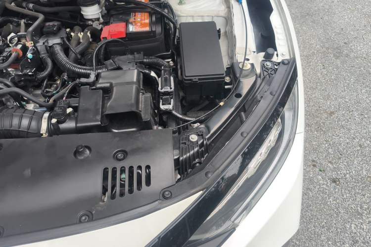 Used Honda Civic 2019 220TURBO CVT Power Edition China VI Emission Standard Engine Bay Left
