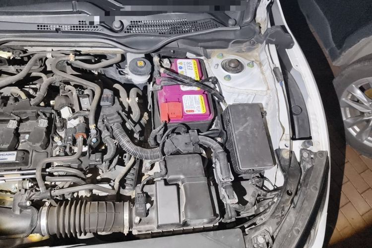 Used Honda Civic 2019 220TURBO CVT Dynamic Edition China VI Emission Standard Engine Bay Left