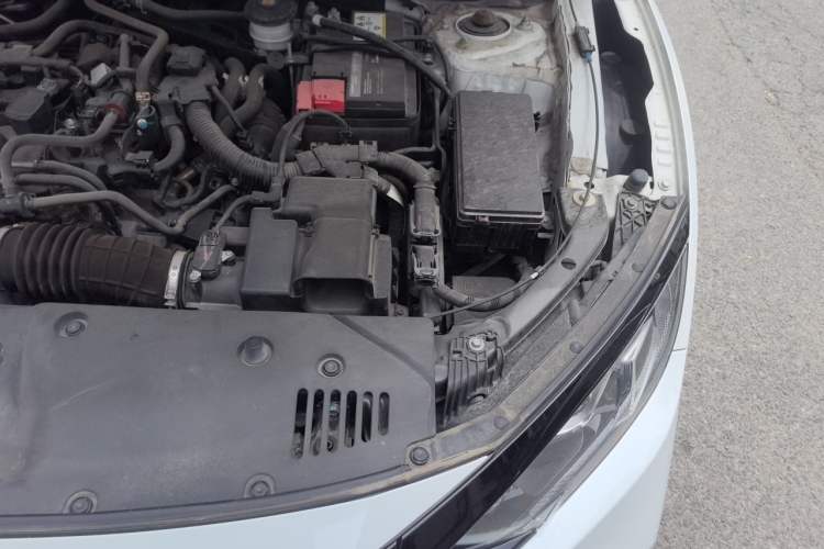 Used Honda Civic 2019 220TURBO CVT Dynamic Edition China VI Emission Standard Engine Bay Left
