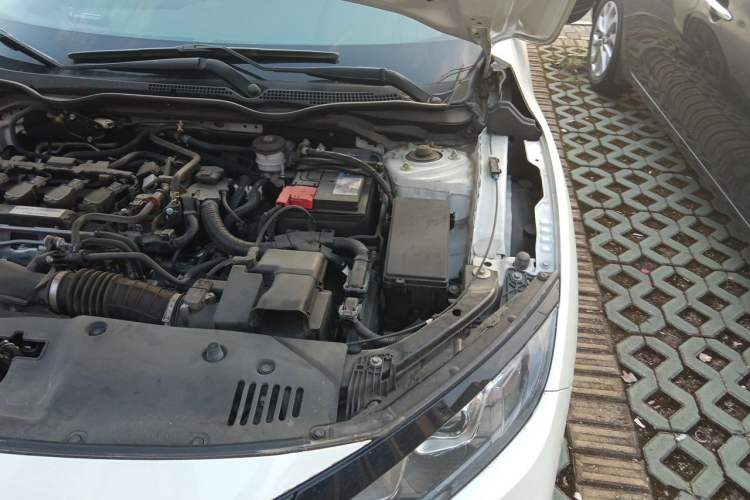 Used Honda Civic 2019 220TURBO CVT Dynamic Edition China VI Emission Standard Engine Bay Left