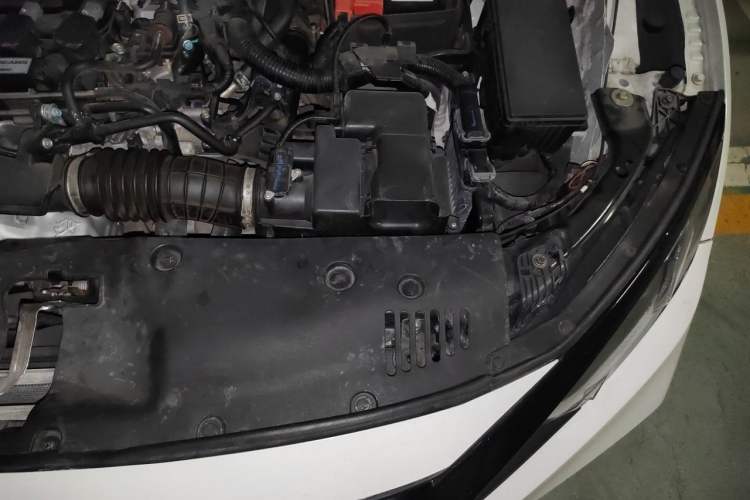 Used Honda Civic 2019 220TURBO Manual Jinkong Edition China VI Engine Bay Left