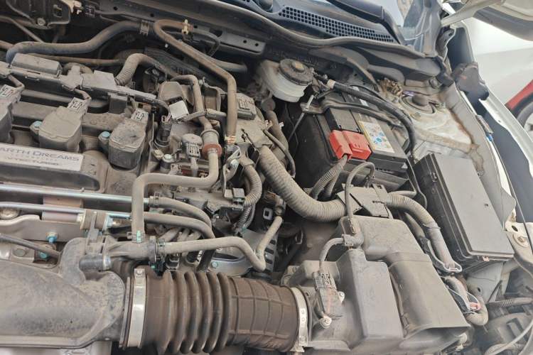 Used Honda Civic 2019 220TURBO Manual Jinkong Edition China VI Engine Bay Left