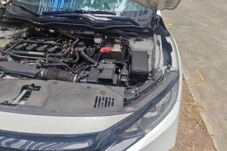Used Honda Civic 2019 220TURBO CVT Dynamic Edition China VI Emission Standard Engine Bay Left