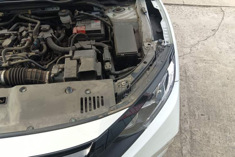 Used Honda Civic 2019 220TURBO CVT Dynamic Edition China VI Engine Bay Left