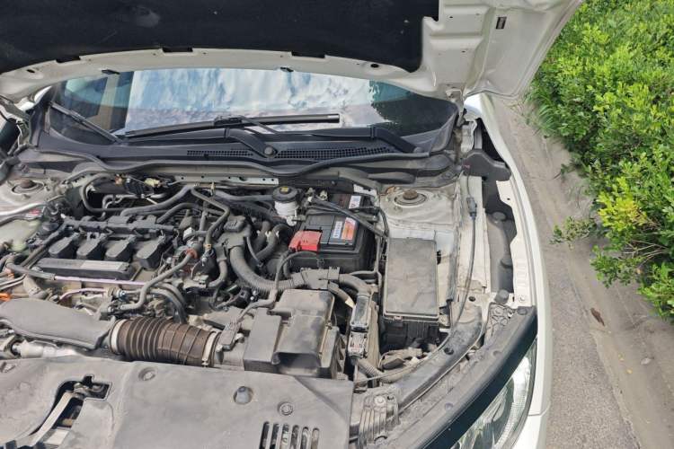 Used Honda Civic 2019 220TURBO CVT Dynamic Edition China V Emission Standard Engine Bay Left