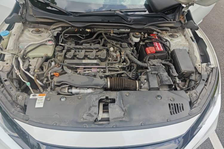 Used Honda Civic 2019 220TURBO CVT Dynamic Edition China VI Emission Standard Engine Bay