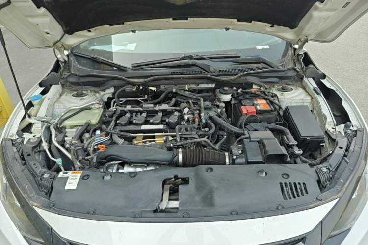 Used Honda Civic 2019 220TURBO CVT Dynamic Edition China VI Engine Bay