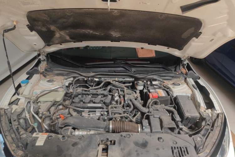 Used Honda Civic 2019 220TURBO CVT Dynamic Edition China VI Emission Standard Engine Bay