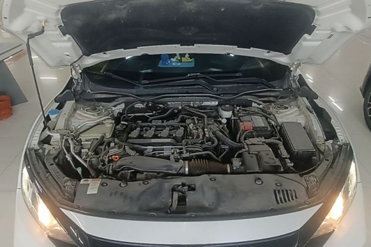 Used Honda Civic 2019 220TURBO CVT Dynamic Edition China VI Emission Standard Engine Bay
