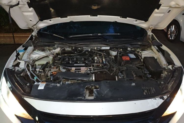 Used Honda Civic 2019 220TURBO CVT Dynamic Edition China V Emission Standard Engine Bay