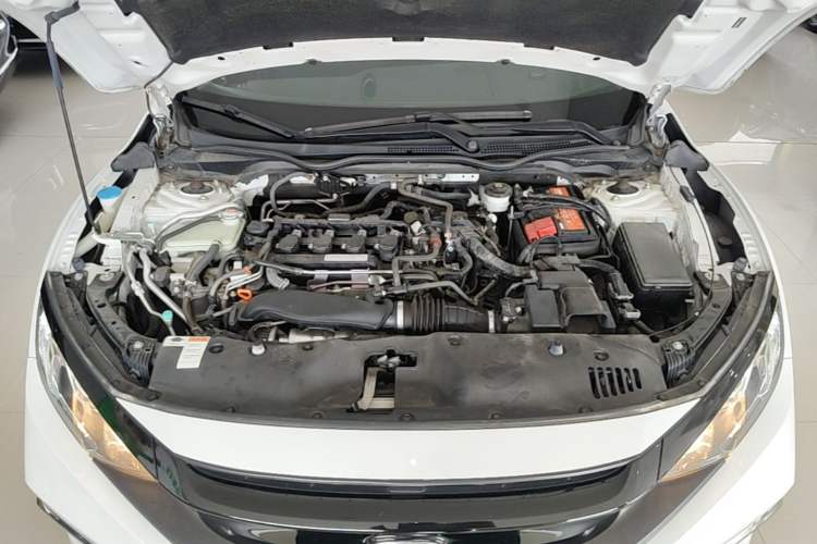 Used Honda Civic 2019 220TURBO CVT Dynamic Edition China VI Engine Bay