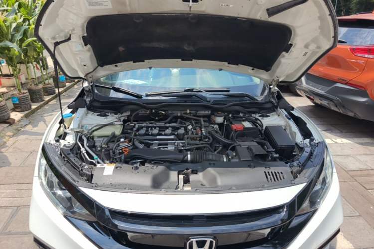 Used Honda Civic 2019 220TURBO CVT Dynamic Edition China VI Emission Standard Engine Bay