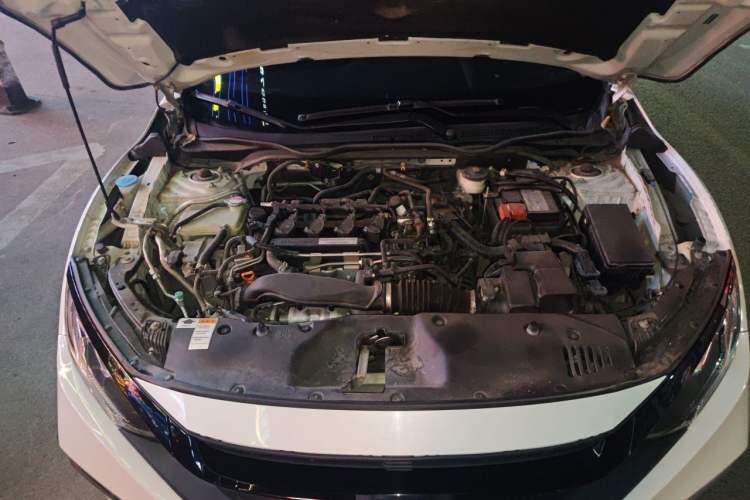Used Honda Civic 2019 220TURBO CVT Dynamic Edition China VI Engine Bay