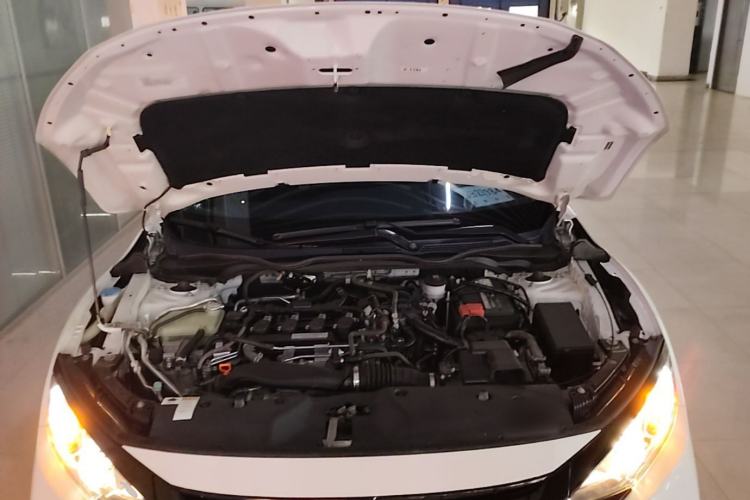 Used Honda Civic 2019 220TURBO CVT Dynamic Edition China VI Emission Standard Engine Bay