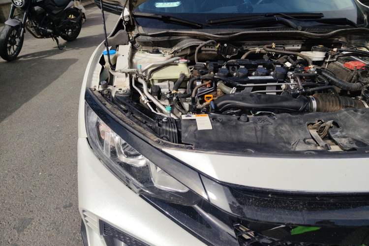Used Honda Civic 2019 220TURBO CVT Dynamic Edition China VI Engine Bay Right