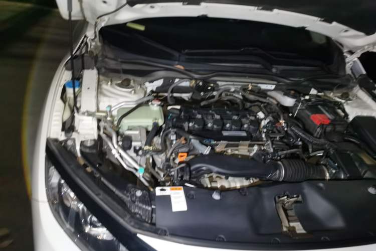 Used Honda Civic 2019 220TURBO CVT Dynamic Edition China VI Emission Standard Engine Bay Right