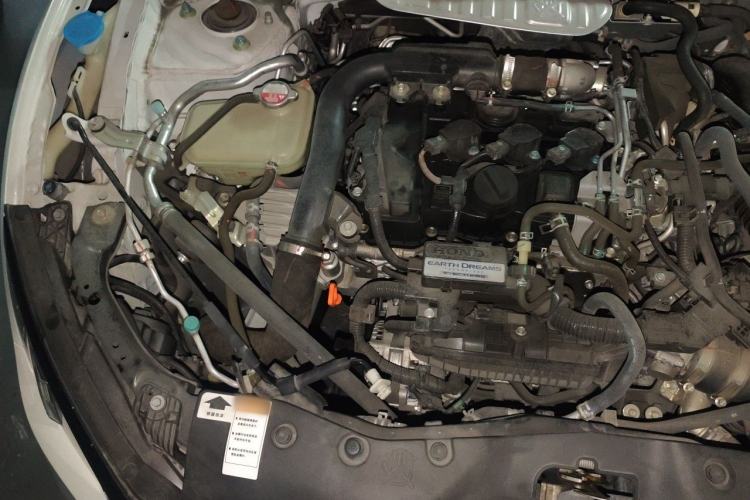 Used Honda Civic 2019 180TURBO CVT Shangdong Edition China VI Engine Bay Right