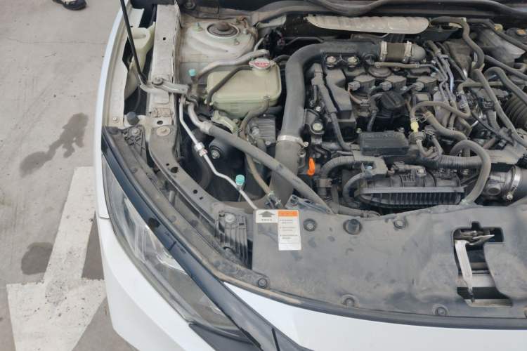 Used Honda Civic 2019 180TURBO CVT Shangdong Edition China V Engine Bay Right
