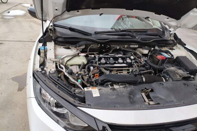Used Honda Civic 2019 220TURBO CVT Dynamic Edition China VI Engine Bay Right