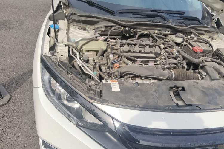 Used Honda Civic 2019 220TURBO Manual Jinkong Edition China VI Engine Bay Right