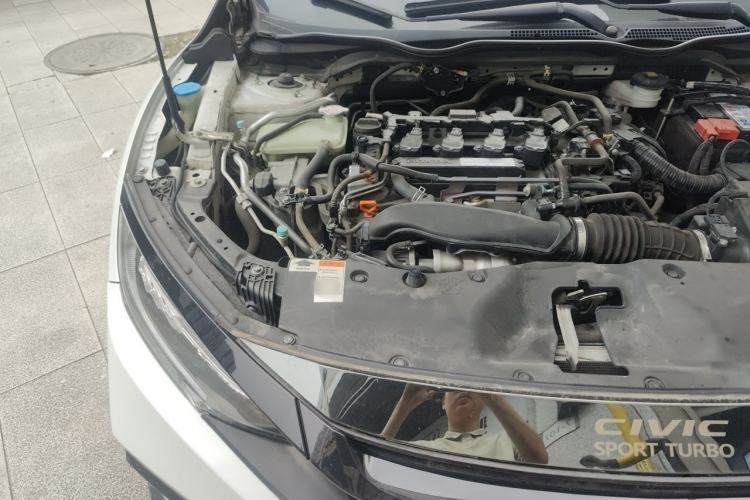Used Honda Civic 2019 220TURBO CVT Power Edition China VI Emission Standard Engine Bay Right