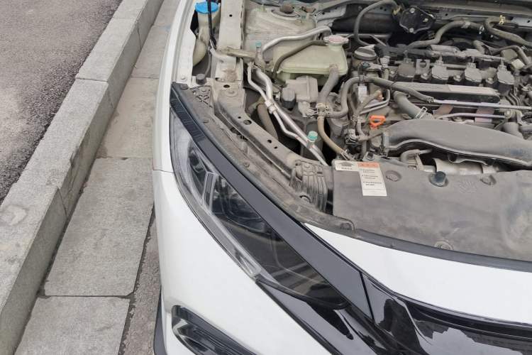 Used Honda Civic 2019 220TURBO CVT Dynamic Edition China VI Engine Bay Right