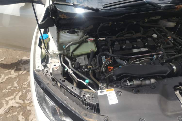 Used Honda Civic 2019 220TURBO CVT Dynamic Edition China VI Emission Standard Engine Bay Right