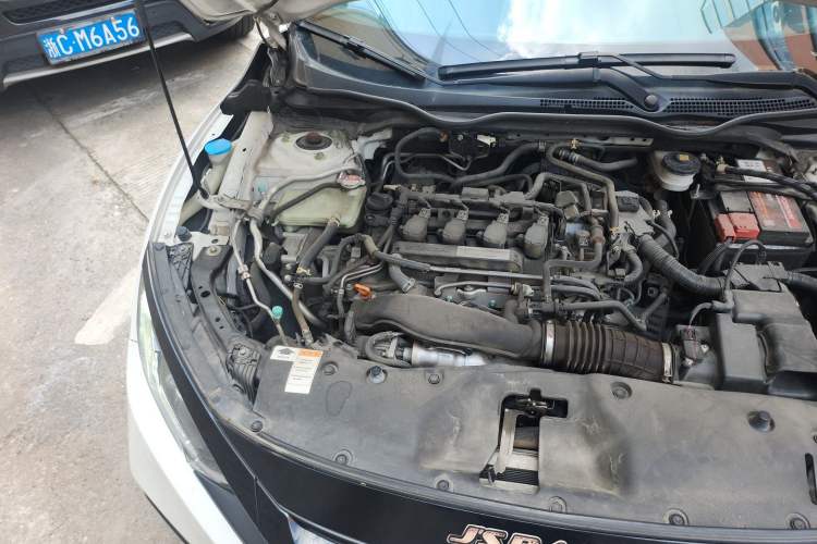 Used Honda Civic 2019 220TURBO Manual Jinkong Edition China VI Engine Bay Right