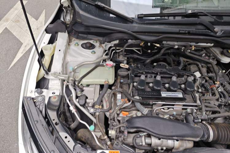 Used Honda Civic 2019 220TURBO CVT Dynamic Edition China VI Emission Standard Engine Bay Right