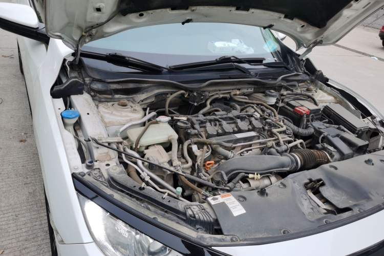 Used Honda Civic 2019 220TURBO CVT Dynamic Edition China VI Emission Standard Engine Bay Right