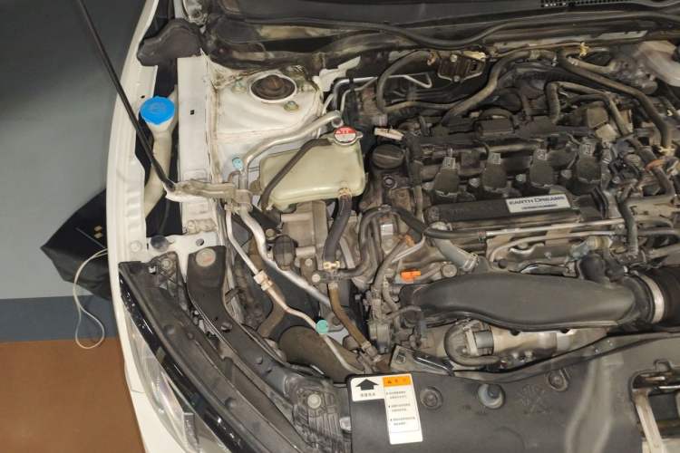 Used Honda Civic 2019 220TURBO CVT Dynamic Edition China VI Engine Bay Right