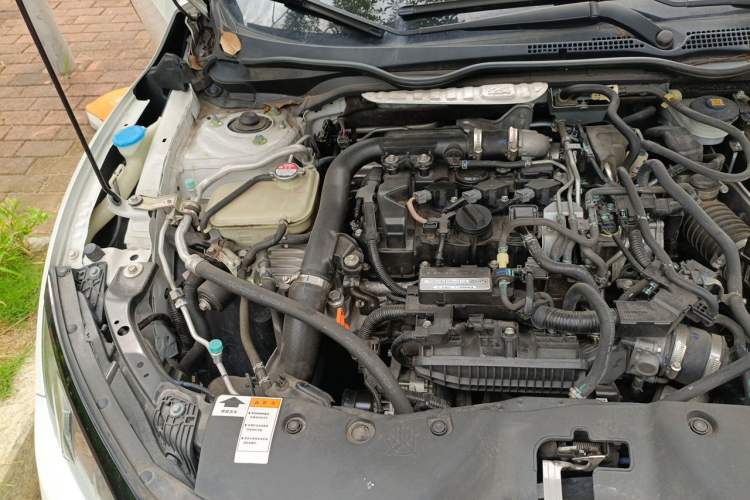 Used Honda Civic 2019 180TURBO CVT Shangyue Edition China V Emission Standard Engine Bay Right
