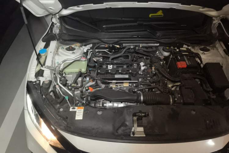 Used Honda Civic 2019 220TURBO CVT Dynamic Edition China VI Engine Bay Right
