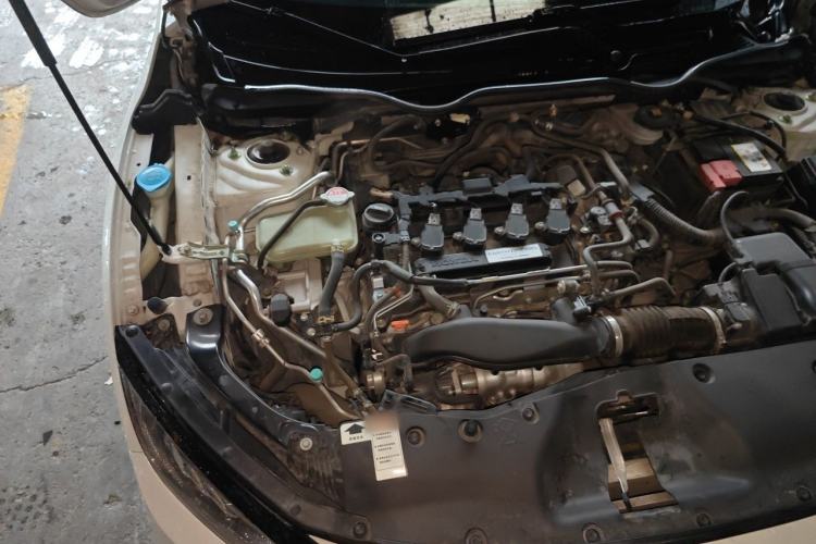 Used Honda Civic 2019 220TURBO CVT Power Edition China VI Emission Standard Engine Bay Right