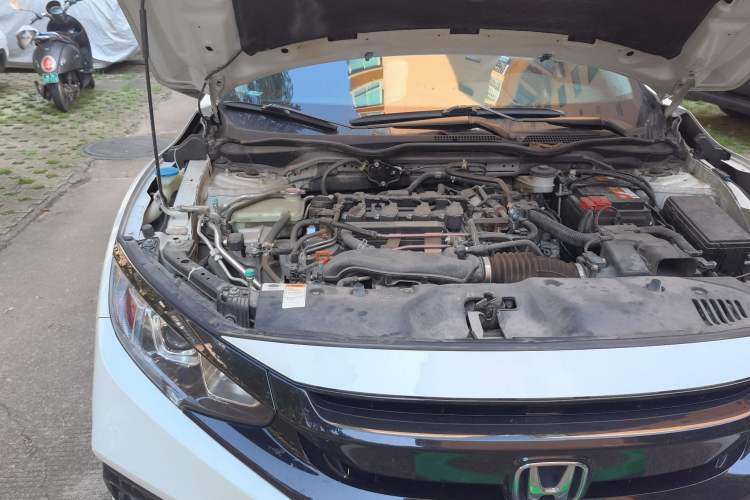 Used Honda Civic 2019 220TURBO CVT Dynamic Edition China VI Emission Standard Engine Bay Right