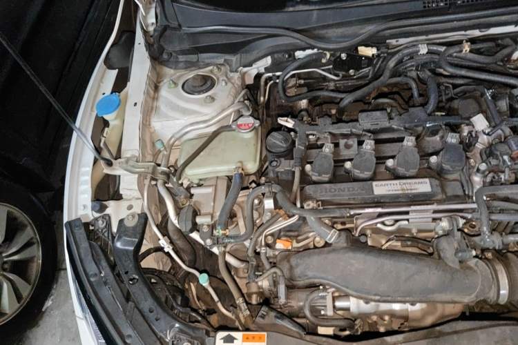 Used Honda Civic 2019 220TURBO CVT Dynamic Edition China VI Engine Bay Right