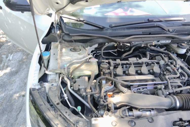 Used Honda Civic 2019 220TURBO CVT Dynamic Edition China VI Emission Standard Engine Bay Right