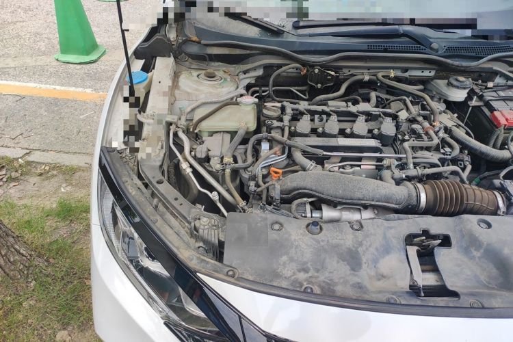 Used Honda Civic 2019 220TURBO CVT Dynamic Edition China VI Emission Standard Engine Bay Right