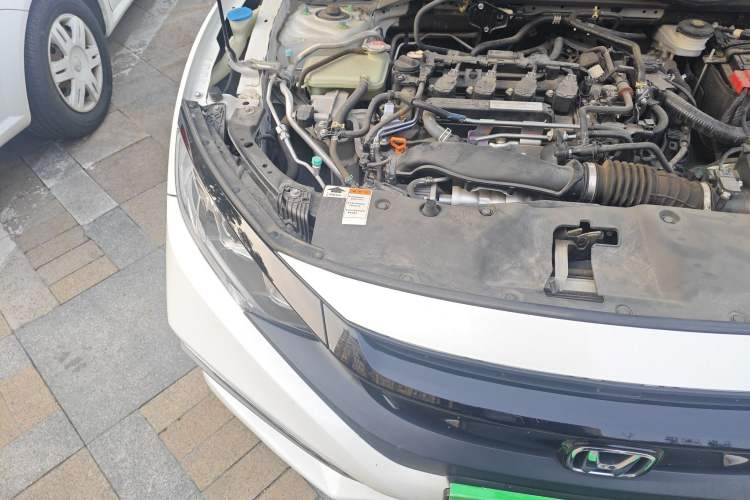 Used Honda Civic 2019 220TURBO CVT Dynamic Edition China VI Engine Bay Right