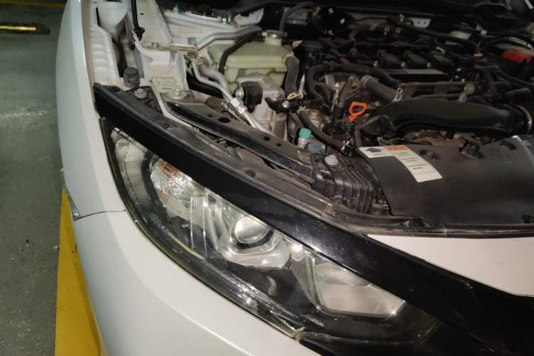 Used Honda Civic 2019 220TURBO CVT Dynamic Edition China VI Engine Bay Right